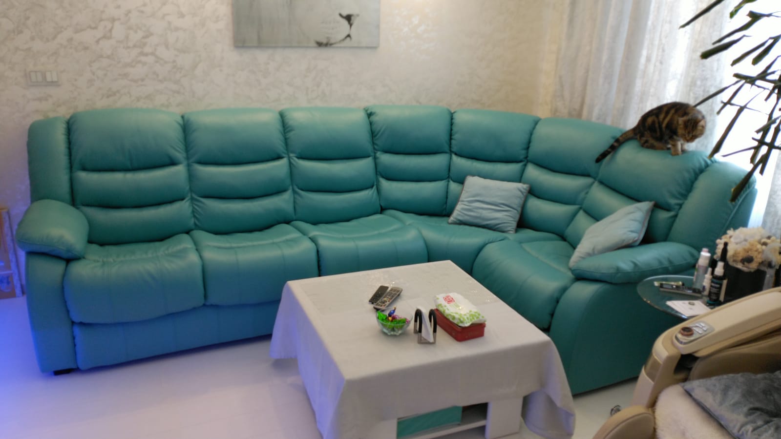 Перетяжка дивана на дому. Оханск